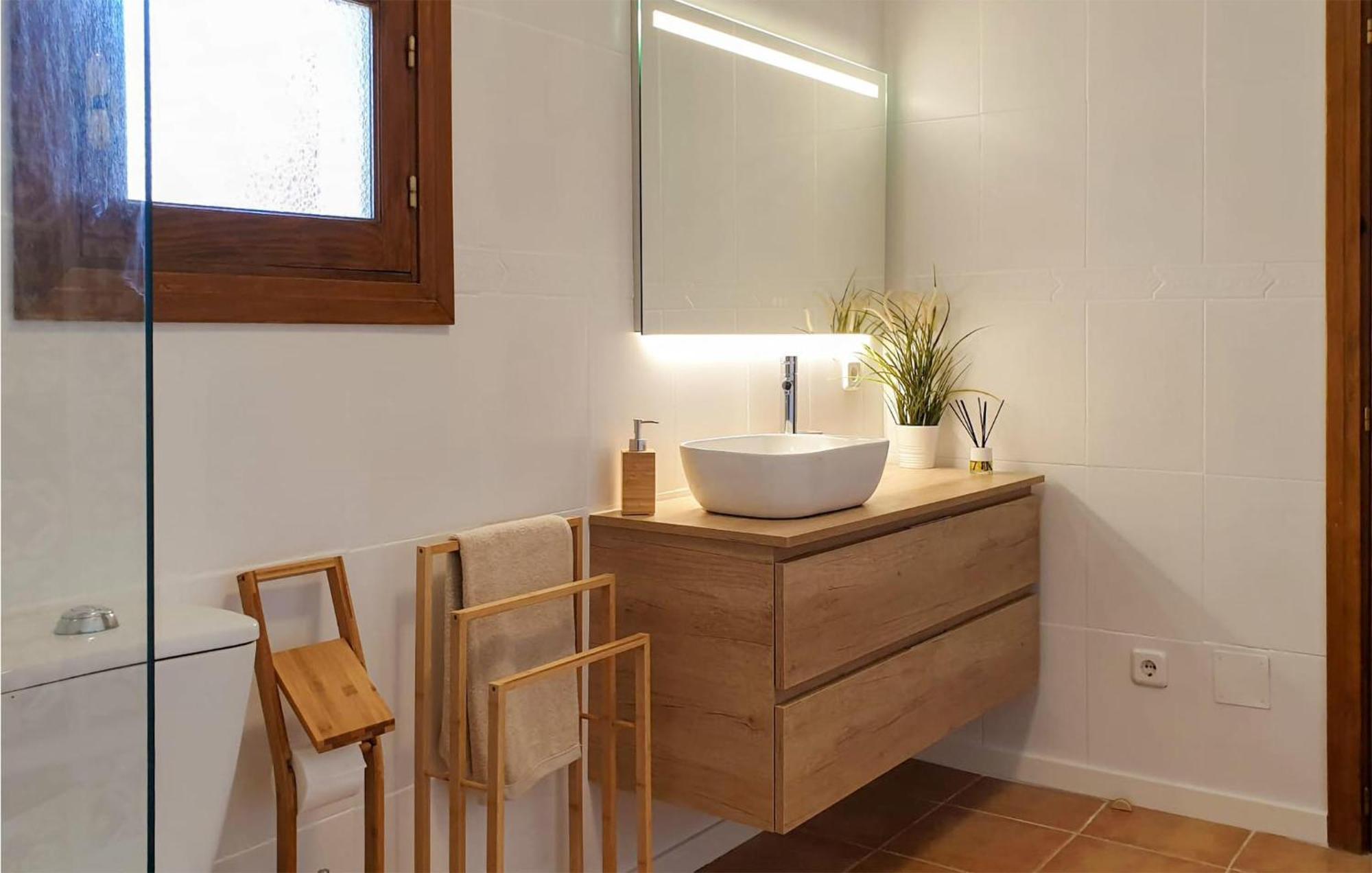 Awesome In Port Dalcudia With Kitchen Feriehus Port de Alcudia (Mallorca)