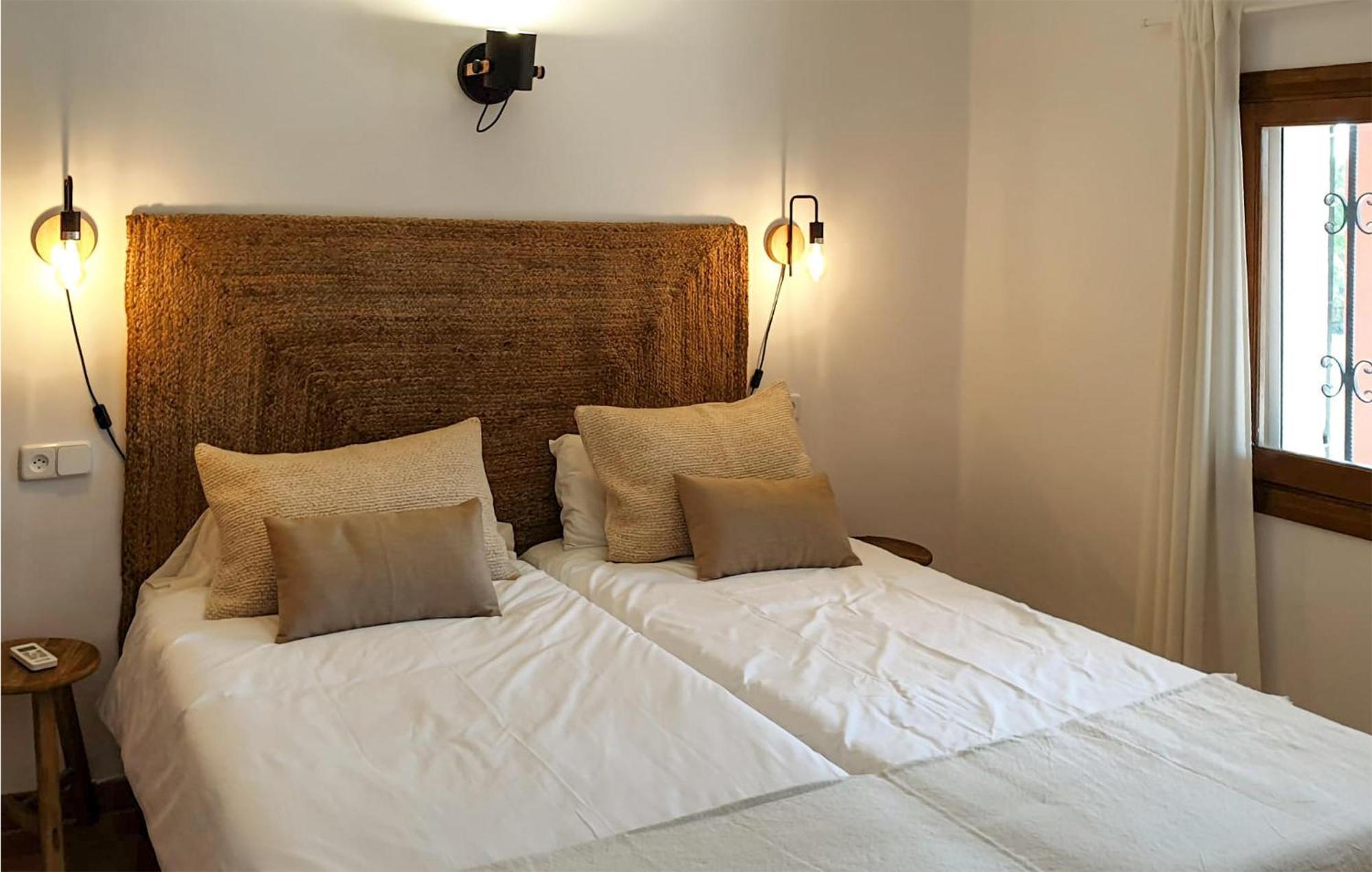 Awesome In Port Dalcudia With Kitchen *