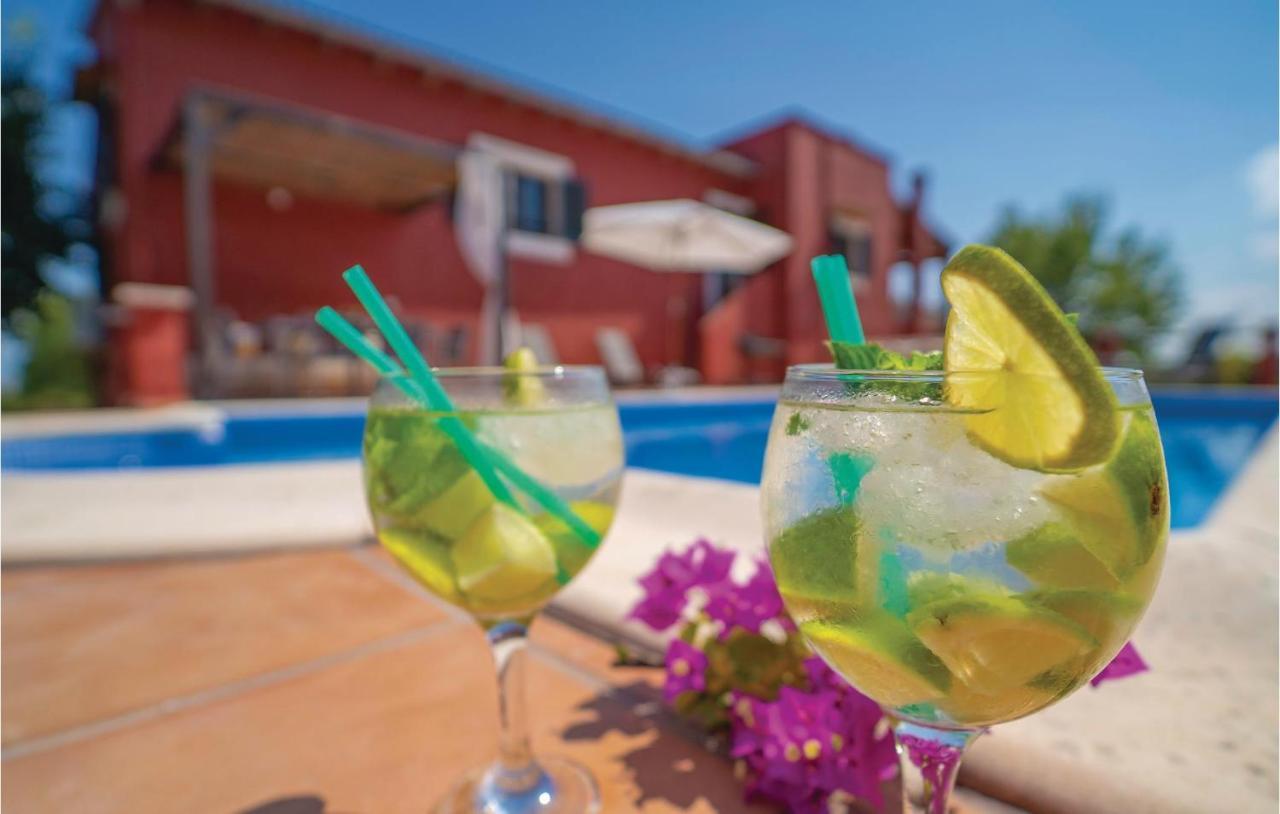 Hébergement de vacances Awesome In Port Dalcudia With Kitchen