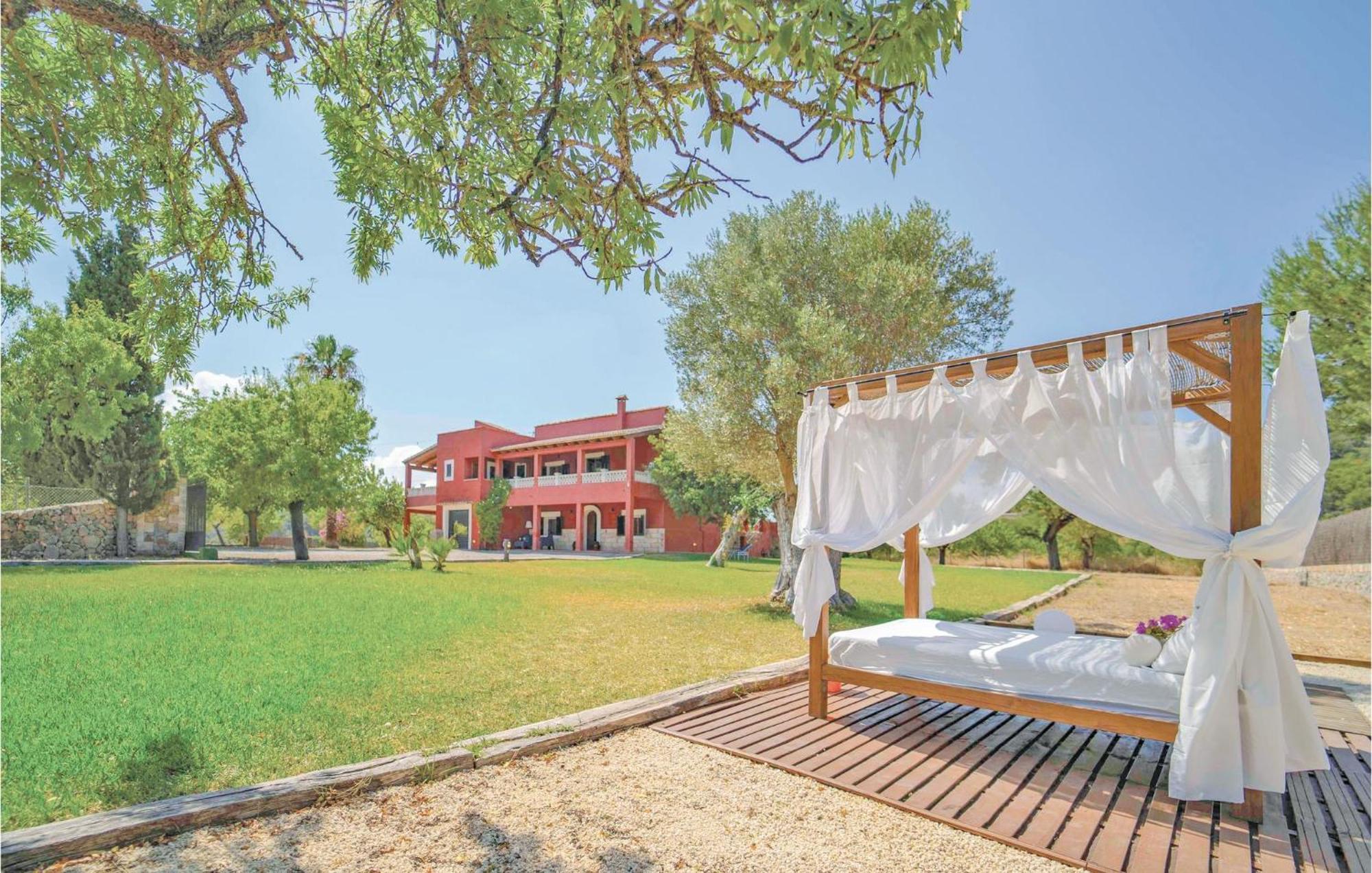 Awesome In Port Dalcudia With Kitchen * Port d'Alcúdia